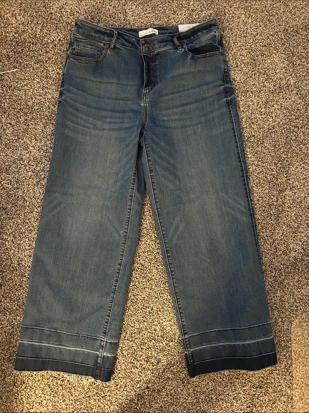 Wide leg crop soft jeans NWT